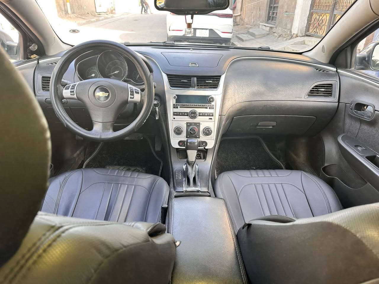 السلام عليكم ماليبو موديل 12 محرك 2400 لاصرف ولا تبخير السياره داخل جلد جيد تحكم ستيرن حاكيه تبريد تدفئه كله شرط تخم تاير.جيد 
السعر (80) ورقه وبيه مجال مكان السياره بغداد (***********)
 السونار مرفق بلمنشور.. وات ساب متوفر
