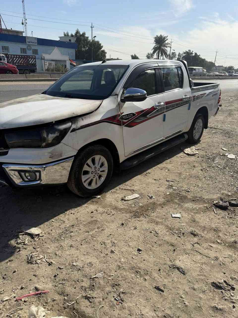 السلام عليكم لبيع هايلوكس موديل  2023ساز ابيع عله حادثه بيه حرك بسيط رقم كربلاء دولي مكان سياره بغداد سعر 170 بيه مجال  اتصال ‏ ***********
