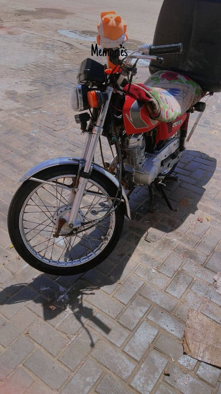 سلام عليكم دراجه نامه أوراق سكنر أوراق سكنر كلشي مطابق اي واحد أبو مكتابه يحول بسمك الوراق المحرك مفتوح مره وحده وقبل خمس اشهر الدراجه برقي واحد ما عوزها الدراجه مكفوله سعرها ٧٠٠   الدراجه مكفوله من كلشي المكان البصره الهارثه  ***********
