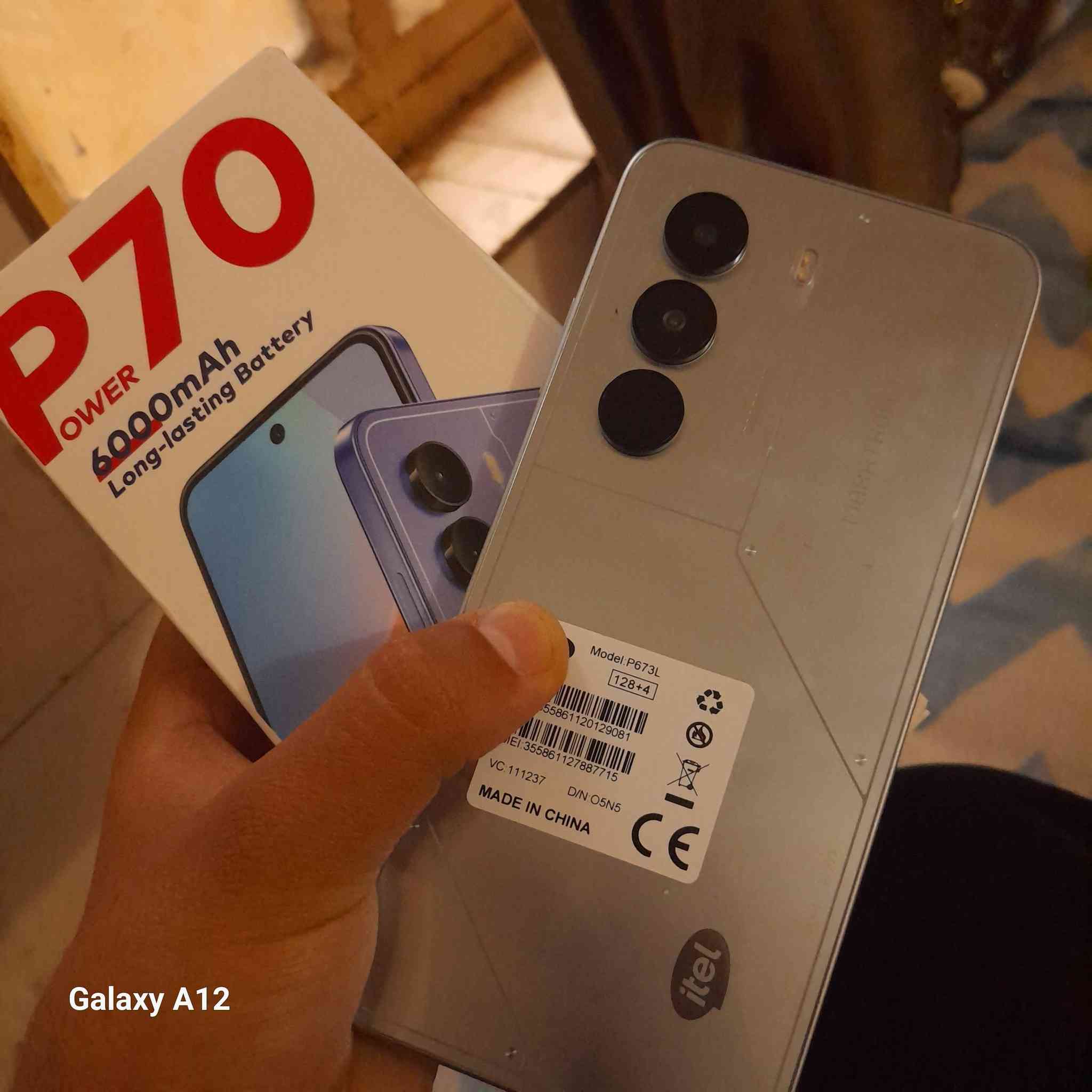 سلام عليكم ورحمه الله وبركاته 

جهاز ايتل p70
جديد ما مفتوح 
ما مصلح بعده بل كارتون 
استخدام يوم واحد فقط فقط فقط
جهاز يخبل كلش مواصفات عالميه بيه

بالإضافة 
الجهاز وياه بطاريه شحن الكترونيه 
و وياه شاحنه مال الشركه الاصليه 
سعر خاص او الاتصال على الرقم 
***********

الشاشة: 6.67 بوصة IPS LCD، دقة 

￼

720×1600

720×1600

 

الذاكرة والتخزين: ذاكرة عشوائية (RAM) بسعة 8 جيجابايت (مع خيارات لزيادتها)، وسعة تخزين داخلية 128 أو 256 جيجابايت.

البطارية والشحن: 6000 مللي أمبير، تدعم الشحن السلكي بقوة 18 واط.

الكاميرا:

الخلفية: رئيسية 13 ميجابكسل + عدسة ماكرو 2 ميجابكسل مع فلاش LED.

الأمامية: 8 ميجابكسل.

نظام التشغيل: أندرويد 14 مع واجهة itel OS 14.

الاتصال: يدعم شبكات 4G LTE، بلوتوث، Wi-Fi، ومنفذ USB Type-C.

الأمان والميزات: مستشعر بصمة جانبي، فتح الوجه، ومقاومة الماء والغبار بمعيار IP54.
