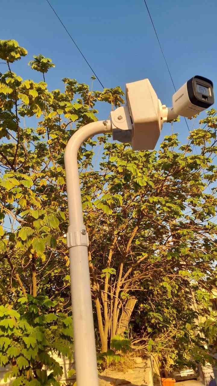 ✅ تم تنصيب موقع جديد من مكتب العين 📷
٤ كاميرات مراقبة 5MP كلر فيو (ColorVu) أصلية من هيكفجن، تصوير ملون وواضح حتى بالظلام التام 🌙🎥
مميزات النظام:
🔹 صورة عالية الوضوح 5MP بدقة تفاصيل ممتازة
🔹 إمكانية قراءة أرقام السيارات (LPR) عالبورد الخارجي
🔹 صوت واضح مسجل مع الكاميرا
🔹 ذراع تثبيت يعطي زاوية تغطية ممتازة
🔹 بوكسات حماية تحافظ على الكاميرات من العوامل الجوية والتلاعب
🔹 هارد ديسك 1 تيرا لحفظ التسجيلات
🔹 UPS بقدرة 110W يغطي تشغيل النظام لين 3 ساعات وقت انقطاع الكهرباء ⚡
🔹 ربط مباشر مع الموبايل 📱، تكدر تتابع بيتك لحظة بلحظة وانت وين ما تكون
تصوير واضح، ألوان حقيقية بالليل، ومتابعة مستمرة من جوالك بأي وقت ومكان.
📍 مكتب العين - قرب جسر الكريعات
📞 للاستفسار والحجز:
***********
***********
#مكتب_العين #كاميرات_مراقبة #هيكفجن #بغداد
