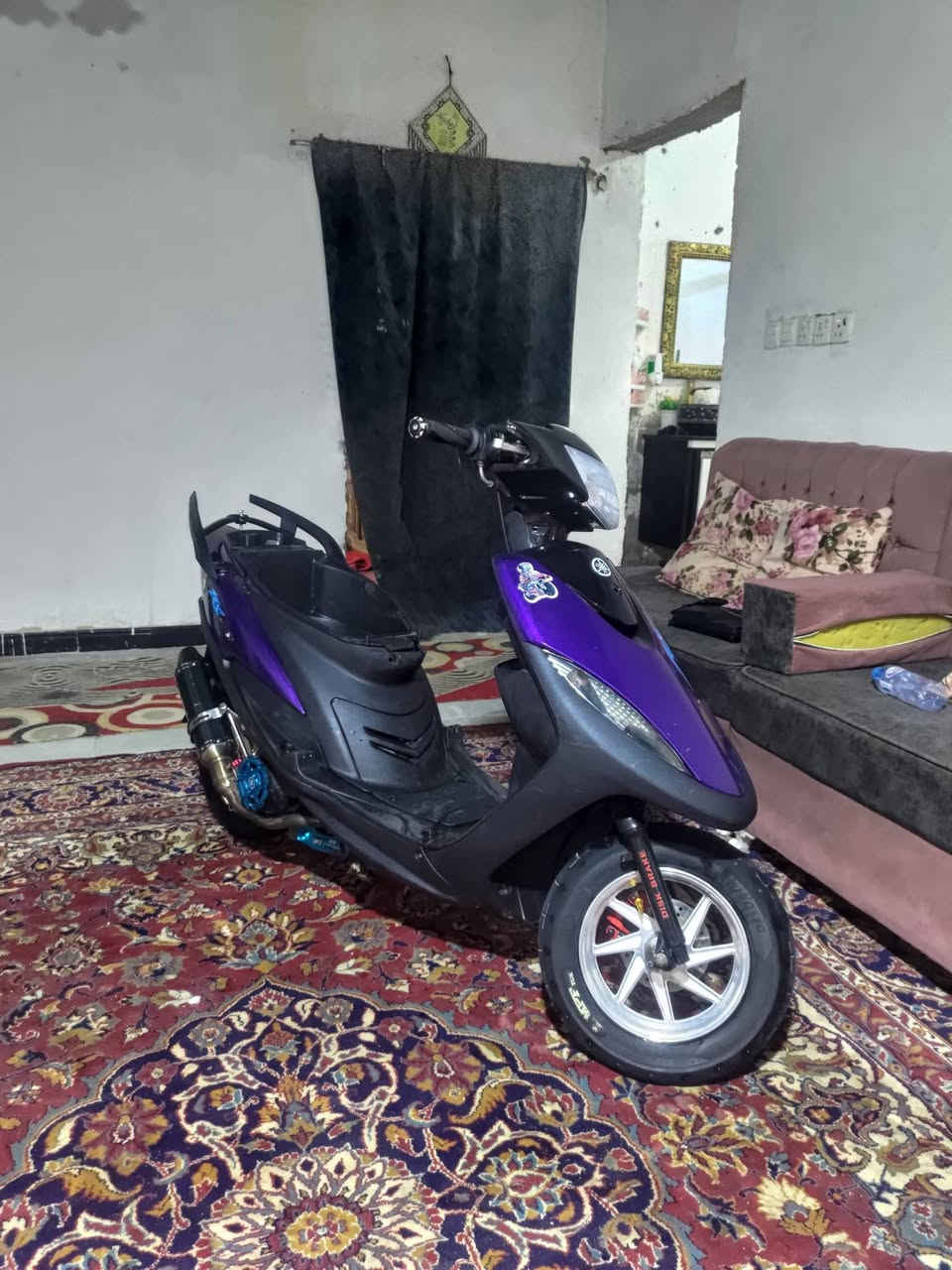 سلام عليكم ماكس عدله  مكينه بلاديه ما مفتوحه  كزوز فتحتين سبايدر باتمان يدات بريك فضي اوياله فضي وبيض شيال  قبق فلاوين نقصها ترتيب كهربائيات  وستان نص وسلف  فقط   سعر 800 او مراوس بسكنس جبلي  مو شراي لا تراسل وتعبني  مكاني الجزيره  
رقمي ***********
