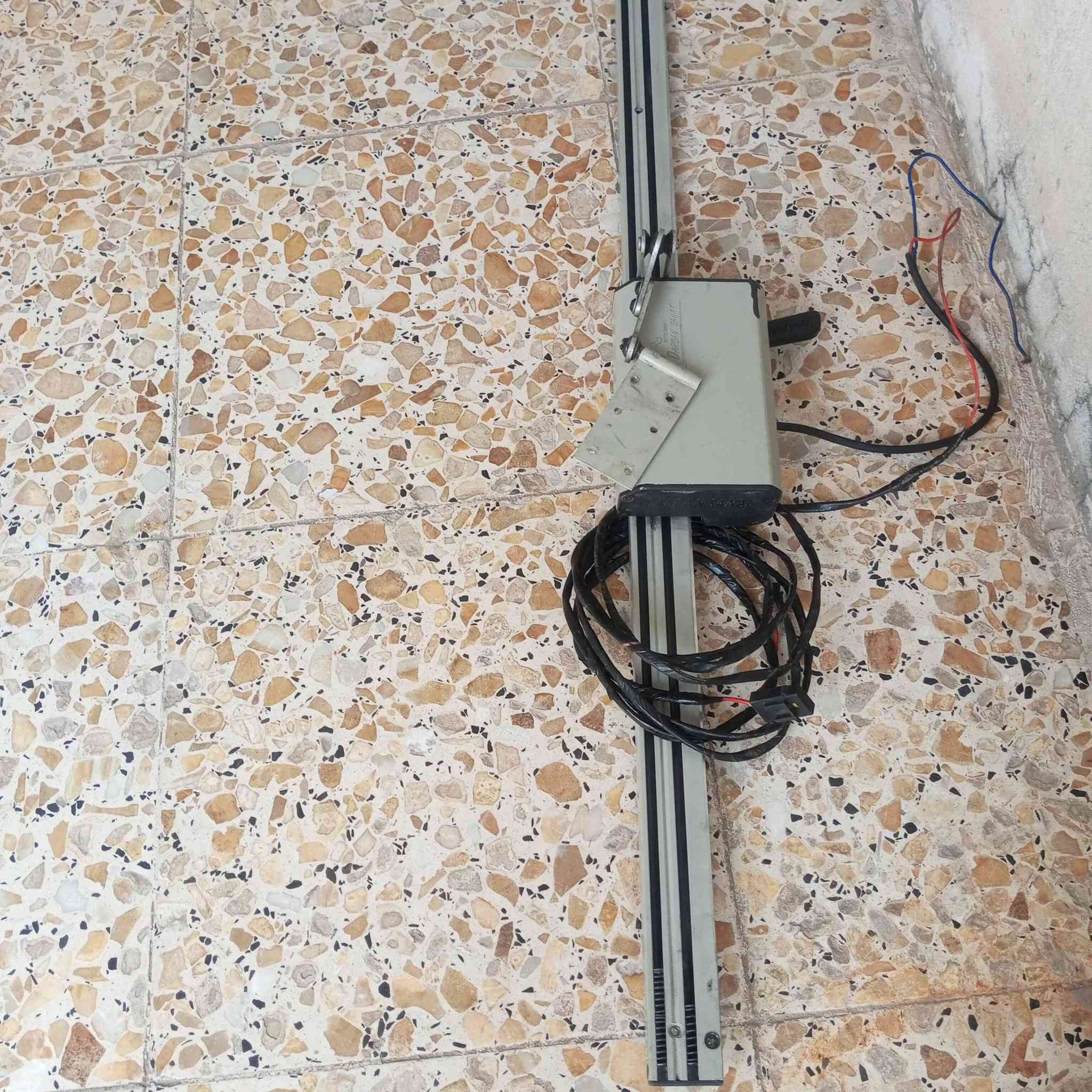 ماطور كهربائي مشدود عله نيسان عاليه للبيع بغداد الحسينيه الراشديه السعر 125 وبي مجال شي قليل***********
