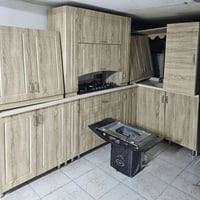 كاونتر ملكي كامل خشب + كامل مرمر مع طباخ ومرشحه   القياس 3متر 95 والسن...