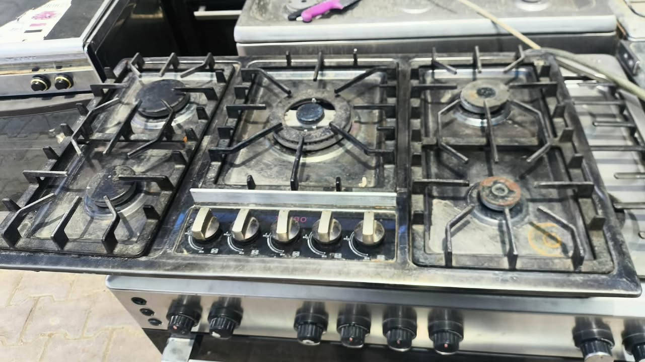 ثلاجه حجم كبير شغال مابي كل عيب 275طباخ ايطالي 160وكريازي 200مكانهم ممدؤدة


**إذا كنت صاحب هذا الإعلان وتريد حذفه لأي سبب، رجاءا أرسل رسالة إلى الدعم الفني**