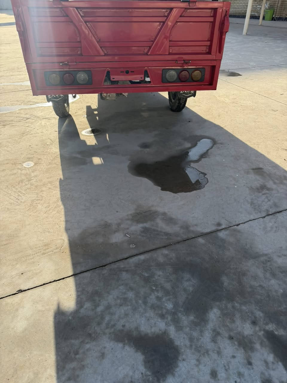 للبيع ستوته شحن سعرها 950 وبيها مجال بسيط الشًراي يراسل ***********
