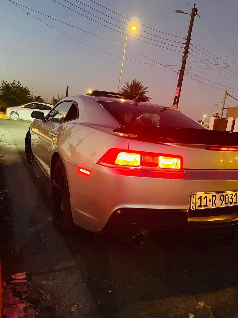 من رخصه الادمن
كمارو 2014 رقم بغداد الدولي بسمي مكفوله كفاله عامه حته من الجراد ماشيه 145 الف كيلو مكينه 6 سلندر
مكينه نضيفه جدآ كير نضيف جدآ ومسويله ادامه من فلتر ودهن اكسل نضيف جدآ
فول مواصفات مسويله ادامه كامله من تخم بلكات وقاعده فيت بم كامله وتنضيف جميع الحساسات والجويتر تخم تاير جديد قيل ٤ ايام شاده باتري جديد غرفته نضيفه جدآ الدشبول ولا ضوه معتلك بي كامله من كلشي مابيه ولا نقص
سعر ١١٦ وبيه مجال بسيط
مكاني كربلاء
رقم ***********
