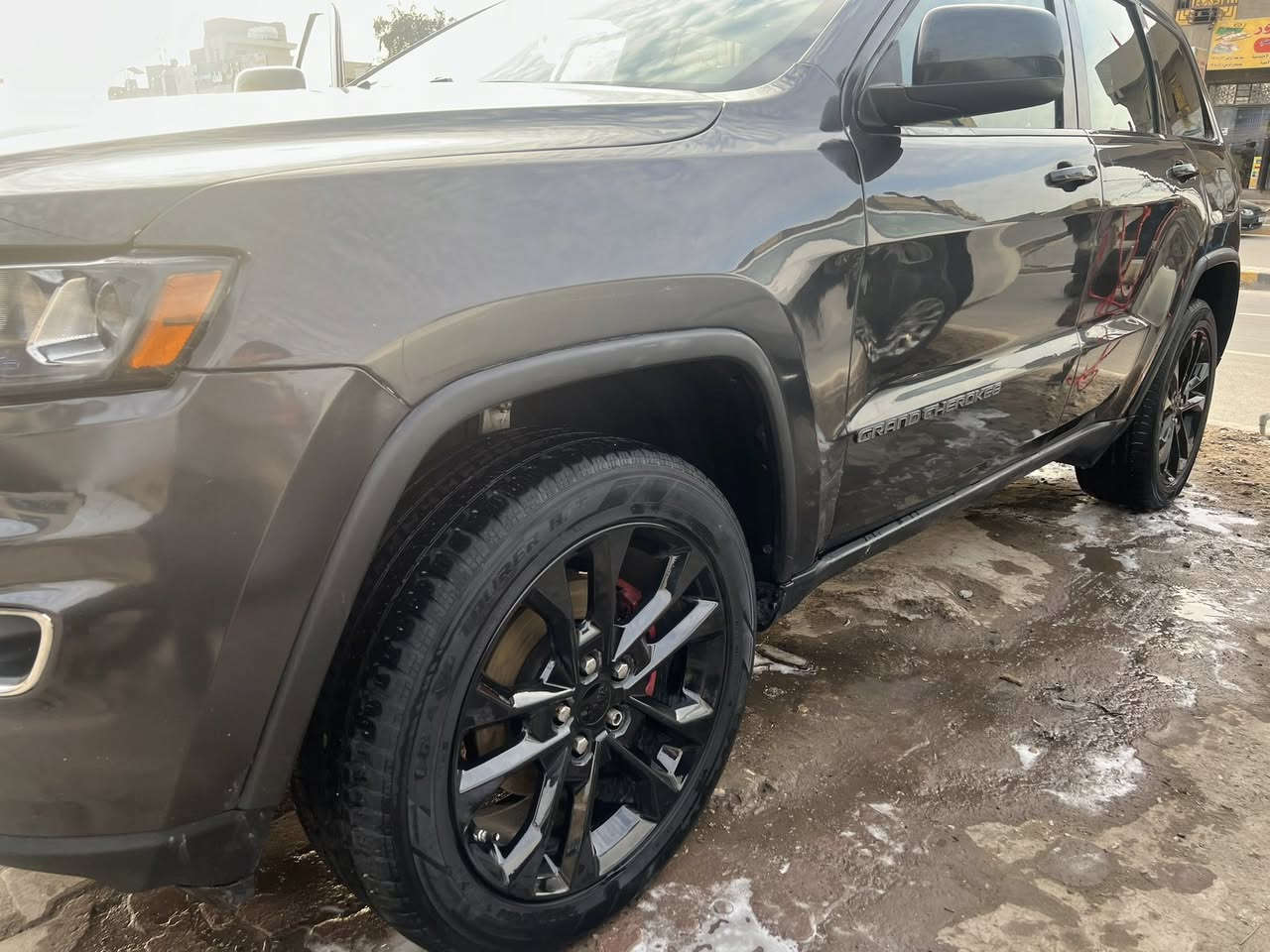 سلام عليكم اخوان اقرأ التفاصيل وبخدمتك جيب 2017
سياره مصبوغه حزام اثر طخات مكفوله من الكص ولعيب اشرعي مبدأ كام شفت ادوانز ماكو انسه سياره خير من الله 
بسمي تحويل مباشر سعرها ١٥٩بيها مجال كلش بسيط مكاني بغداد ***********
