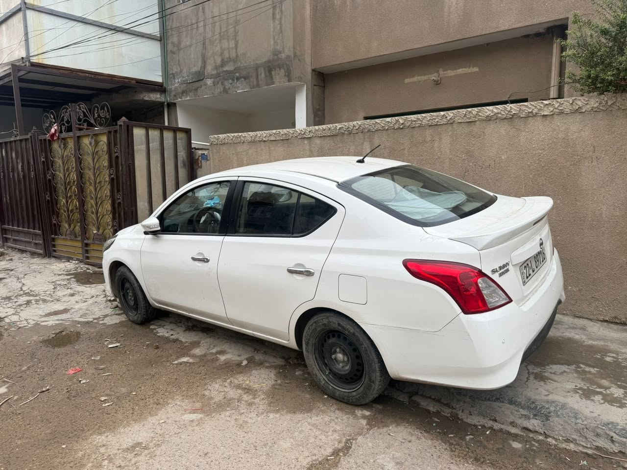 السلام عليكم نيسان سني للبيع سياره نضيفه كلش موديل 2024 سياره جديده بمعنى الكلمه عنوان بغداد للاستفسار *********** السعر اتصل وتدلل
