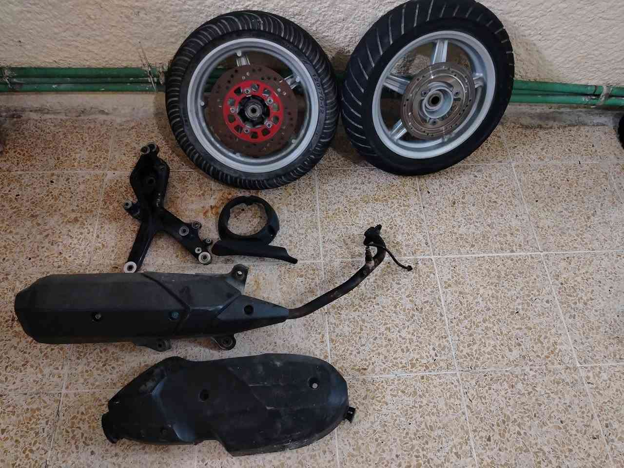 سلام عليكم غراض مال شمعه ياباني أشكال الأغراض عندي رقم التلفون *********** مكان بغداد مدينة الصدر
