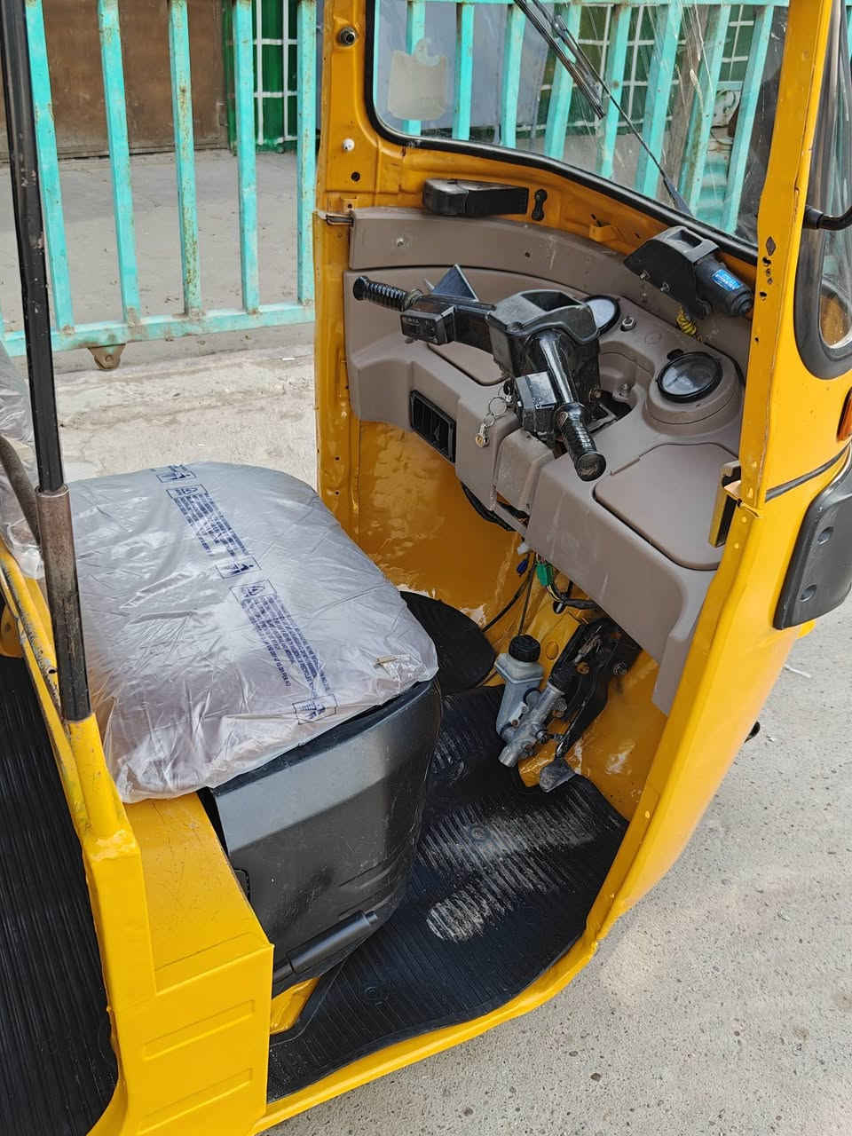 سلام عليكم تكتك 19 دخله20شهر 2رقم بغداد سنويه لوحاته بل مرور مال تاجياته تحوله تستلم الوحات نكليزي تكتك مصبوغه عام جماليه مكينه كير اكسل خير من الله دوشمه جديد جادر جديد عنوان بغداد الغزاليه السعر 5600وبيه مجال رقم ***********
