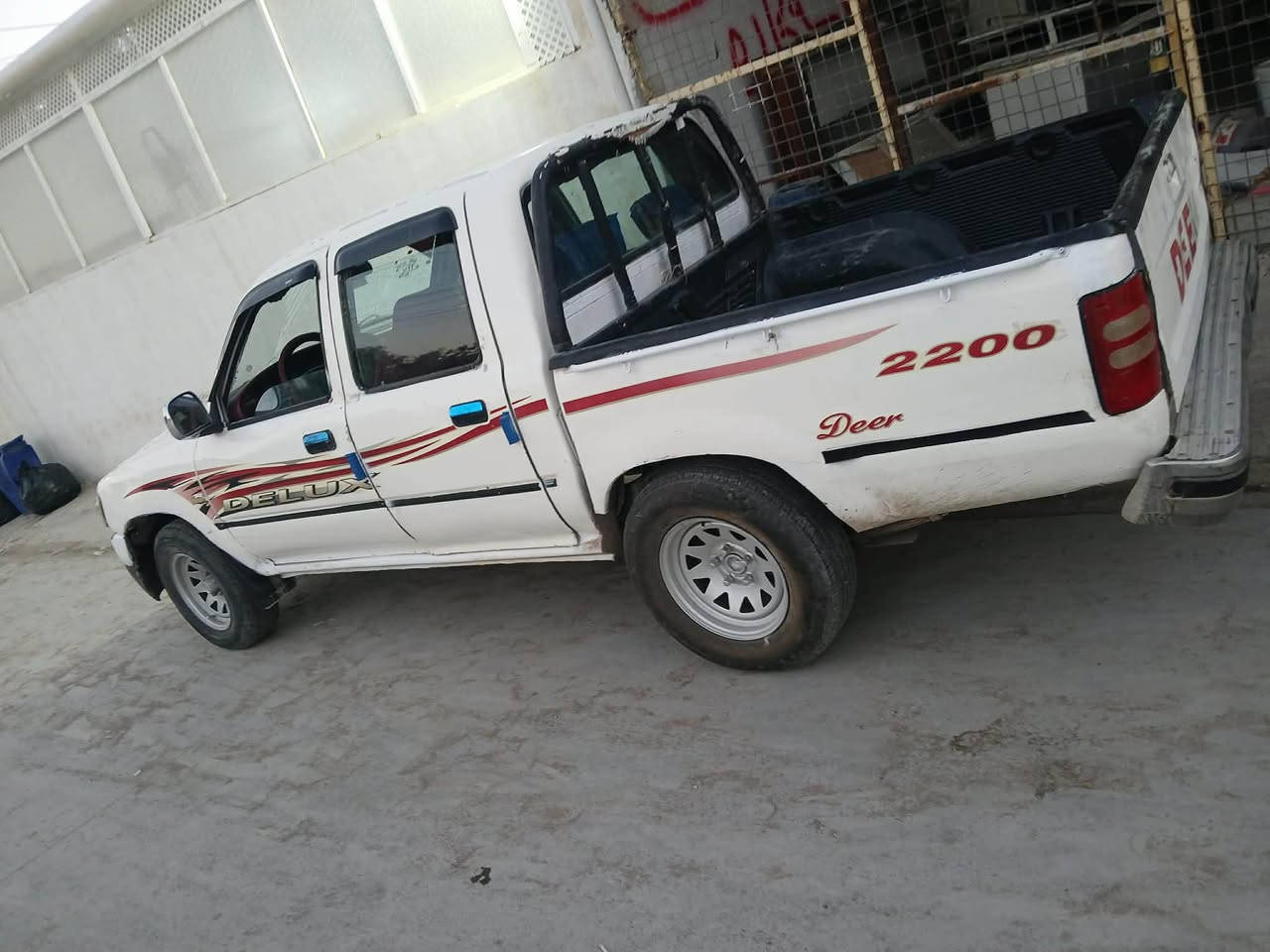 بە ناوی خوای گەورە
دێر مۆدیل 2007 کابریتەر بۆ فرۆشتن 
تەوحویل وەکالە بەشەرت
بڕاوە دەعم قورس هەموی بەشەرت
چوار تایەی لۆک لەسەریتی
تاخم پیش مەزبوت
سەیارەکە جاهیز جاهیزە
گێر مەکینە بەشەرت
تەنها 34$وەرەقە کەمی مەجال
شوێن کەرکوک
***********
