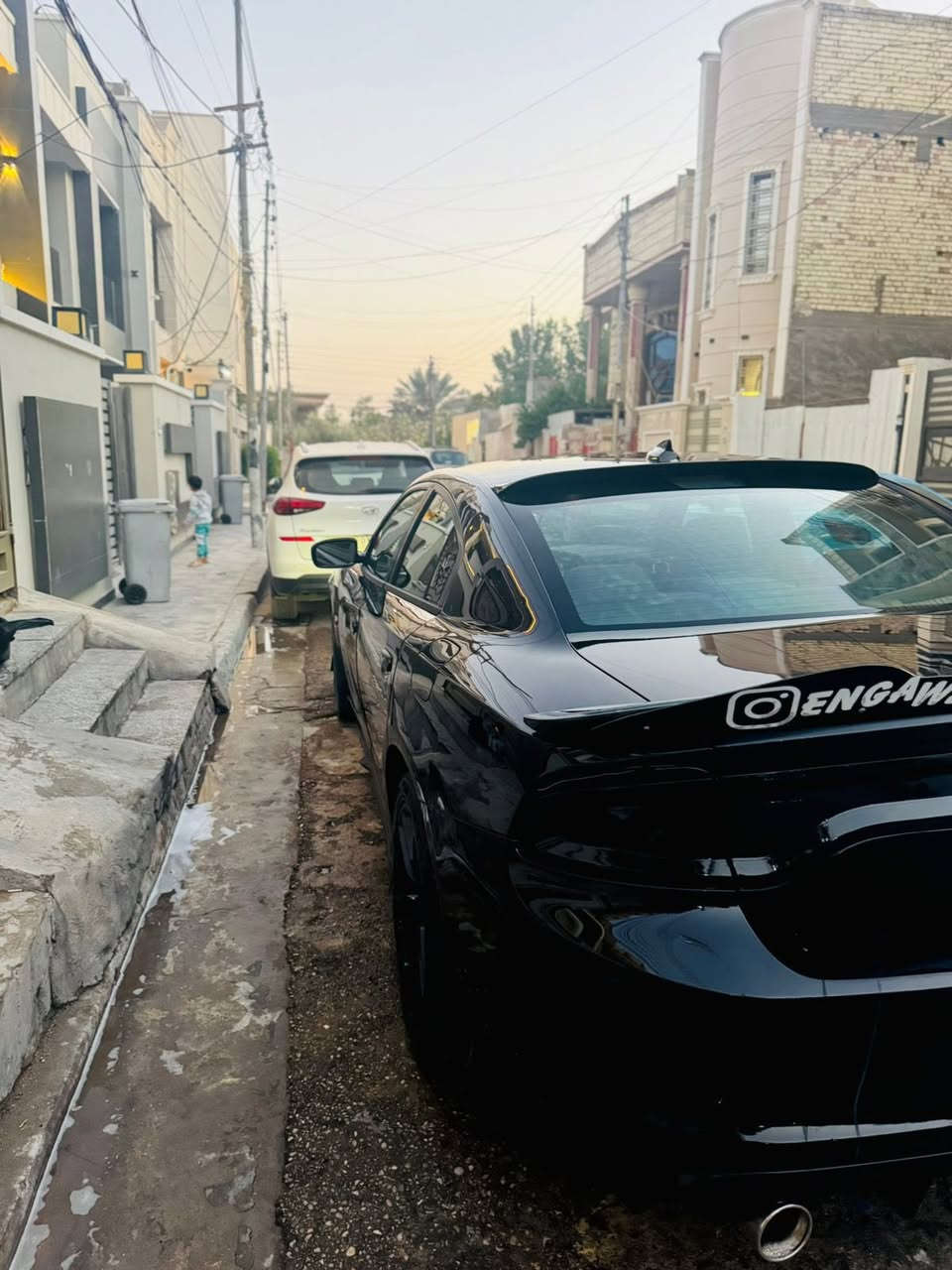 السلام عليكم
جارجر 2017 للبيع 
 V6 SXT
رقم اربيل 
السيارة موجودة بغداد 
———————-
المواصفات: SXT العاديه

————————————
محدثة SRT دعاميه فقط 
————————————
الممشى:111ميل 
————————————
كير و محرك كفاله عامة
————————————
بيها بارد 3 مكانات
————————————- 
ملاحظة:السيارة استعمال شخصي 
—————————————
السعر 203
للاستفسار :***********
