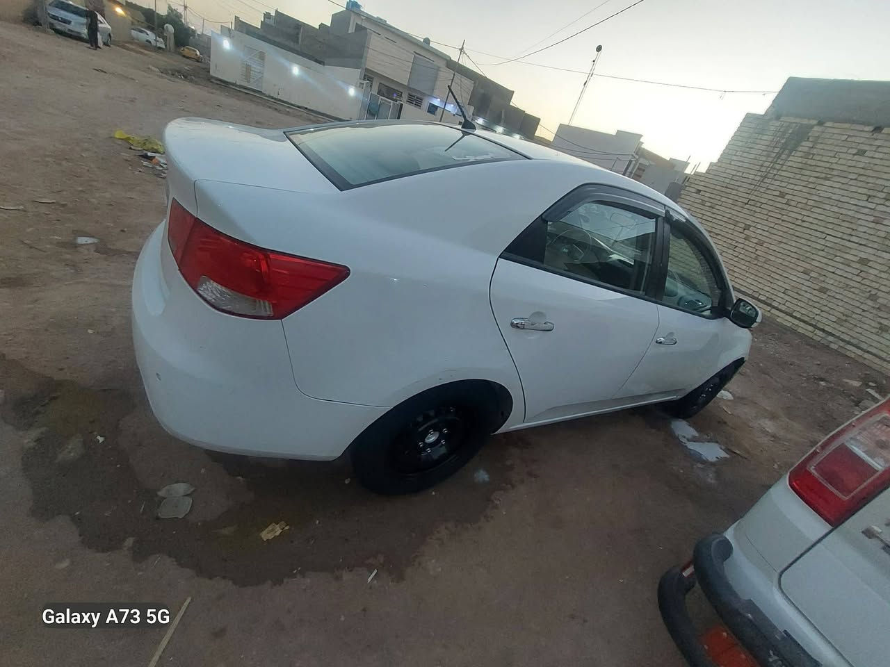 سلام عليكم البيع اسيراتؤ مديل 13رقم جديد تبريد تدفء صدر جديد تخم تاير سياره جاهز بيه 3قطع صبغ بدون داخل   ب90ؤبيه مجال مكاني ؤاسط صؤيره ***********    ***********
