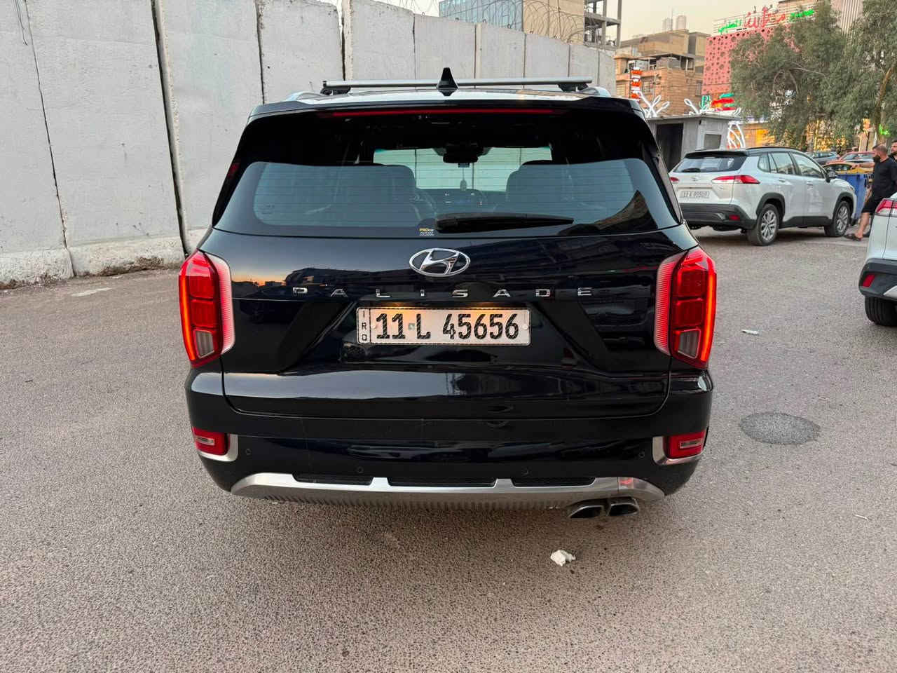 اسم السيارة:هونداي بلسايد
الفئة:كلكراف. 
المديل:2022 محدثه 2023
اللوحة:بغداد . 
السعر: 280 ورقة . 
الضرر: بنيد + صبغ جاملخ ايمن 
*السيارة مكفوله من الغرق والحرق. 
————————————————————————
1-حجم المحرك 6 سلندر 3800. 
2-عداد المسافة  31 الف ميل. 
3-بصمة ابواب وتشغيل عن بعد. 
4-زينون عالي ناصي آصل. 
5-فتحة سقف. 
6-رادر جانبي مانع اجتياز. 
7-فور ويل درايف.4*4. 
8-تحديد مسار. 
9-كامرات محيطية. 
10-حساس حلفي. 
11-شاشة كبيرة مع كامل ايعزتها. 
12-تدفئة+تبريد الكراسي الامامية. 
13-تحكم ستيرن جهيتن. 
14-جنطة كهرباء. 
15-حساس خلفي. 
16-سستم صوت متكامل. 
17-كنترول تبريد خلفي منفصل. 
18-كشن سياحي. Vip. 
19-رادر امامي. 
20-الكراسي الامامية كهرباء. 
21- ٧ راكب ٣ قطع تبريد. 
22-اشاير مري قابلة للطيء. 
23-مقاعد جلد اسود بلادي. 
*وباقي الموصفات المعروفة في فئة (كلكراف). 
————————————————————————
للأستفسار:
‭*********** كربلاء, العراق
