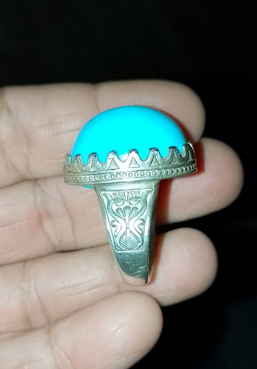 اللبيع من نوادر انتيك لبة نيشهبوري  راس وجعب  سعر 80 وبيها مجال رقم تواصل ***********
