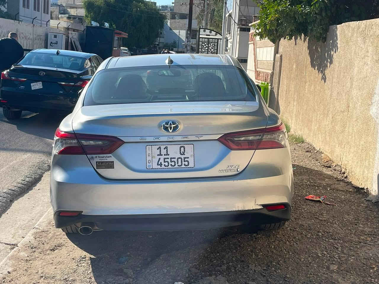 تويوتا كامري هايبرد 2023 فئة xle
محرك اربعة سلندر 2500
العداد 76000 ميل
كشنات جلد
تدفئة كشنات
تحديد مسار
تحديد سرعة
استشعار امامي خلفي جانبي
نقطة عمياء
اشاير بالمري الجانبية
كاميرا خلفية دوارة ثلاث وضعيات
قطعتين تبريد مناخي منفصل 
تشغيل بصمة ودخول ذكي
هاند بريك دكمة
3 وضعيات للقياد اقتصادي وطبيعي و سبورت
تحكم ستيرن فول
منافذ us p ومنفذ v12 جداحة
شاحن وايرلس موبايل
تحكم كراسي كهرباء

الحادث موضح امامكم جاملغ وبنيد 
السيارة تصليح درجة اولى 33 ورقة كلفتني 
ويمكم سعر الشراء وبيش توصل للعراق تصير فوك ال 200 ورقة 
وللعلم من اخذتها صار سنة تقريبا عدا البانزين والدهن وماء فقط الله شاهد 

اني عارض ب 179 ورقة 
لان السوك تعرفون نايم شويه واحد يتوازة 

تواصل هذا رقمي ***********

مكاني العامرية بغداد
