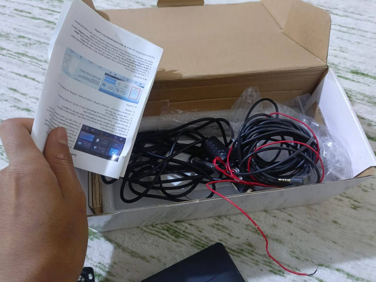 شاشه للبيع بعدهي جديده تخليله شريحه أو تربطه عل تليفون بلوتوث يصير بيه نت ويجي كامره خلفيه تربط من ترجع عل بك. تعرض السيارات الي وراك  تشتغل أو تخليه دائميه وطريقه تشغيل الشاشه. بل جداحه يعني تخليه عل جداحه تشتغل وبيه صوت عالي أو تربطه ويه سماعات السياره   ويجي وياه لزكه تلزكه عل دشبول وتكعدد
  
 سعره 70 وبيه مجال اتصل وتدلل

 المكان بصره شط العرب تنومه 

الرقم ***********
