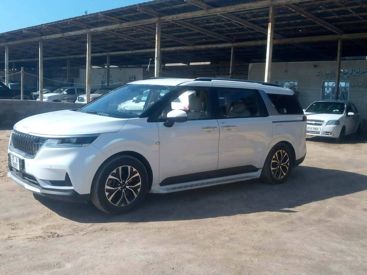 كرنفال رقم مثنى 23 كوري غاز بانزين بسمي وسونار مرفق مع الصور مواصفات بصمه تشغيل مع اربع بوب كامرات رادار تشغيل عن بعد حساسات اماميه خلفيه قياده ذاتيه هند بريك بصمه كشنات تدفئة تبريد وبعد بيه مواصفات للبيع ولمراوس المكان الرميثه
الاتصال على رقم ***********
