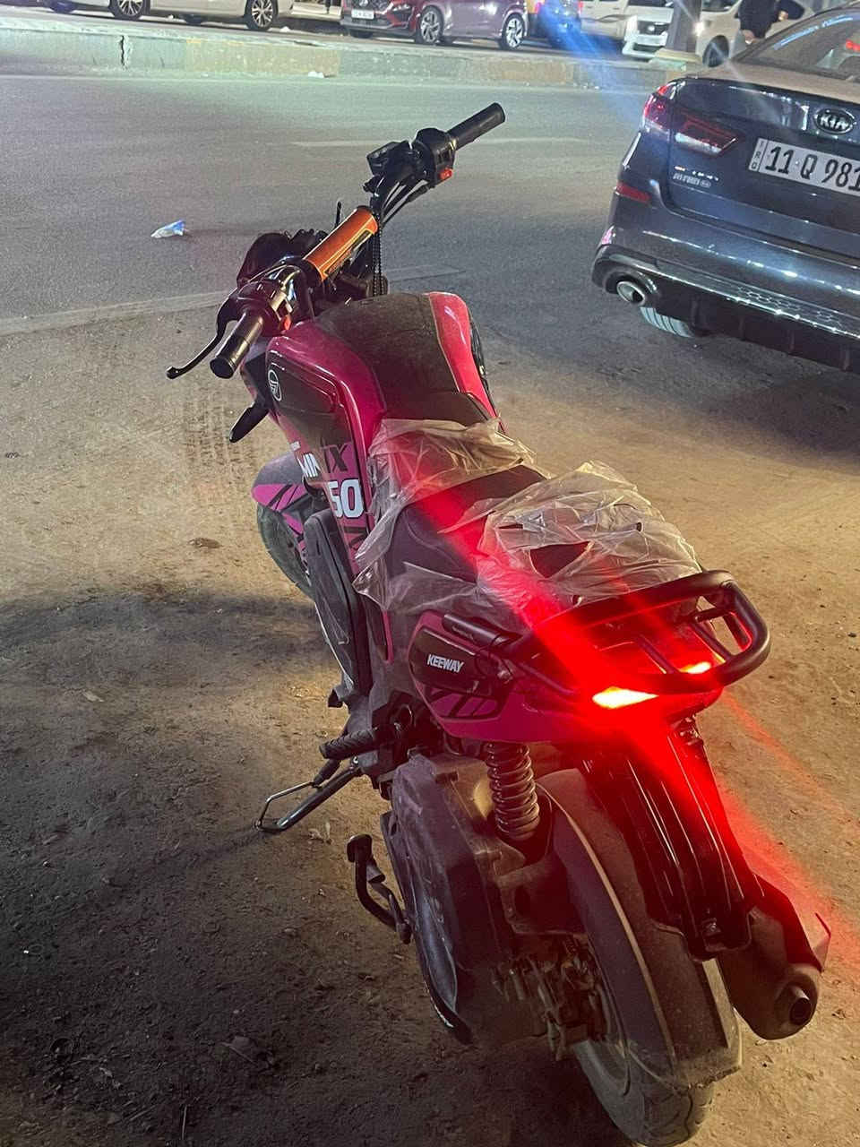 السلام عليكم مراوس بي سي اكس موديل 25 دراجه ماشيه 5الف رقم اربيل مراوس بوكسر مرقم أو بدون رقم بس اوراق عادي مكاني بغداد كراده 
***********
