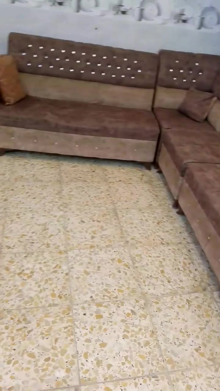 غراض بيت للبيع كلشي بسعرة ***********.

