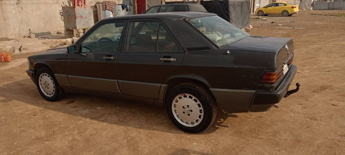 مارسدس حجم 190 موديل 1989 محرك ديزل(كاز) اربه بستن سوبر كير توماتيك شرط بدون ضرر صبغ مكانات داخلها نضيف بلادي صدر امامي خلفي جديد كهربائيات كلها شغاله تدفئه شغال تبريد فقط منقص غاز سياره جاهزه شغل وطلع وين ماتريد رقم الماني وسنويه خضرا منتهيه وشرط التحويل  السعر 35 مكانها ايسر الموصل
***********
***********
