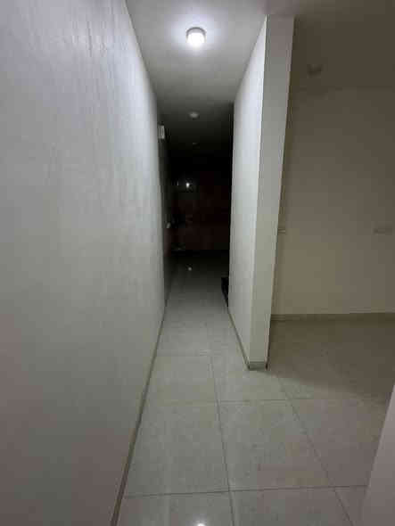 السلام عليكم دار للبيع مساحه 50م واجهه 5م نزال 10م يحتوي على استقبال ومطبخ و3 غرف نوم مكان مميز منطقه الري خلف مسبح الرافدين على شارع 15 مقابيله منتزه السعر 185وبي مجال بسيط 
للاستفسار ***********
