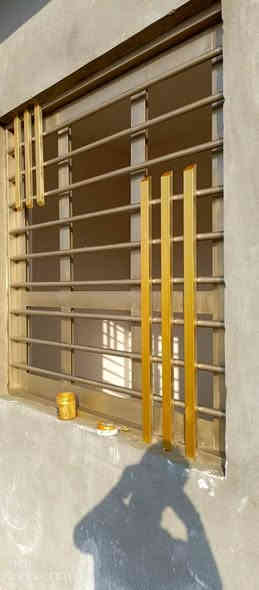 يوجد كادر صبغ وتنضيف  أبواب و شبابيك و منازل و باسعار مناسبه ***********
