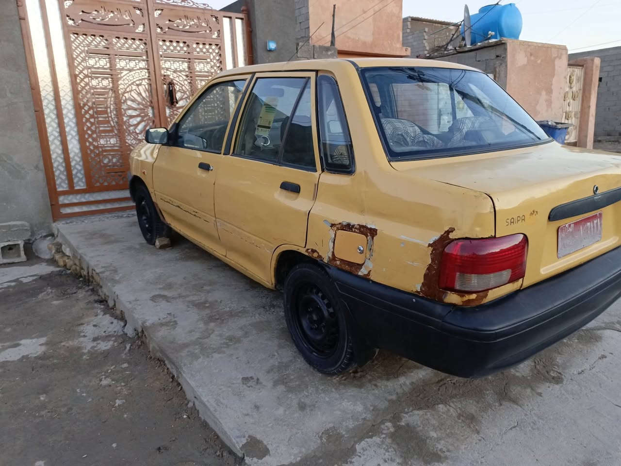 اخوان سايبه للبيع  رقم بغداد مديل 12بسمي تحويل ثاني يوم كير محرك تمام حداديه تمام كهربائيات كلهه شغاله كشرهه كدام العين ابيع بس تحويل هيئة وغرامه عله المشتري السعر 11ورقه عنوان بغداد حي النصر هاتف ***********
