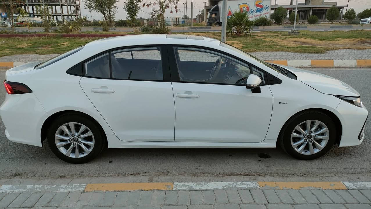 السلام عليكم 
كورلا هايبرد 2025
الشكل الخليجي ماشية 29 ألف
فتحة و كشنات جلد و دخول ذكي
مكفولة من كلشي بحالة الوكالة 
بيها شخط بطرف الدعامية الأمامية واضح بالصور 

رقم بغداد بأسمي
مكاني الكوت
السعر 157 ورقة

***********
***********

