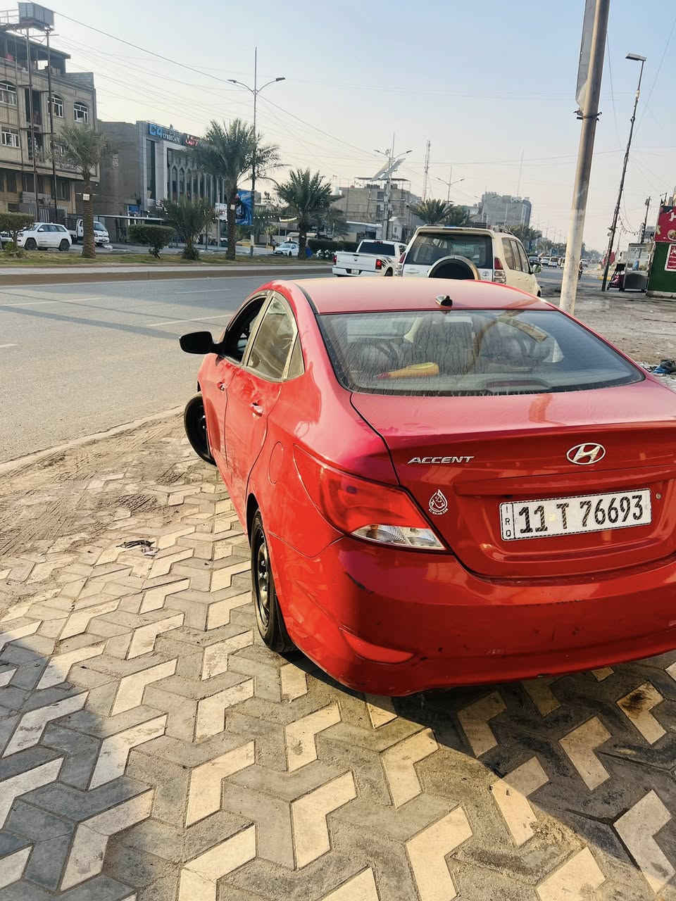 سلام عليكم اكسنت 2016 ماشيه 69 حقيقي 
السيارة مكفوله 
أمريكي حادث جانبي صفحه السيايق بيبان 
مكينه كير خير من الله 
مكينه 1.6 
السعر 87 او بيها مجال 
*********** 
غير متواجد ع الفيس فقط واتساب او شريحه
