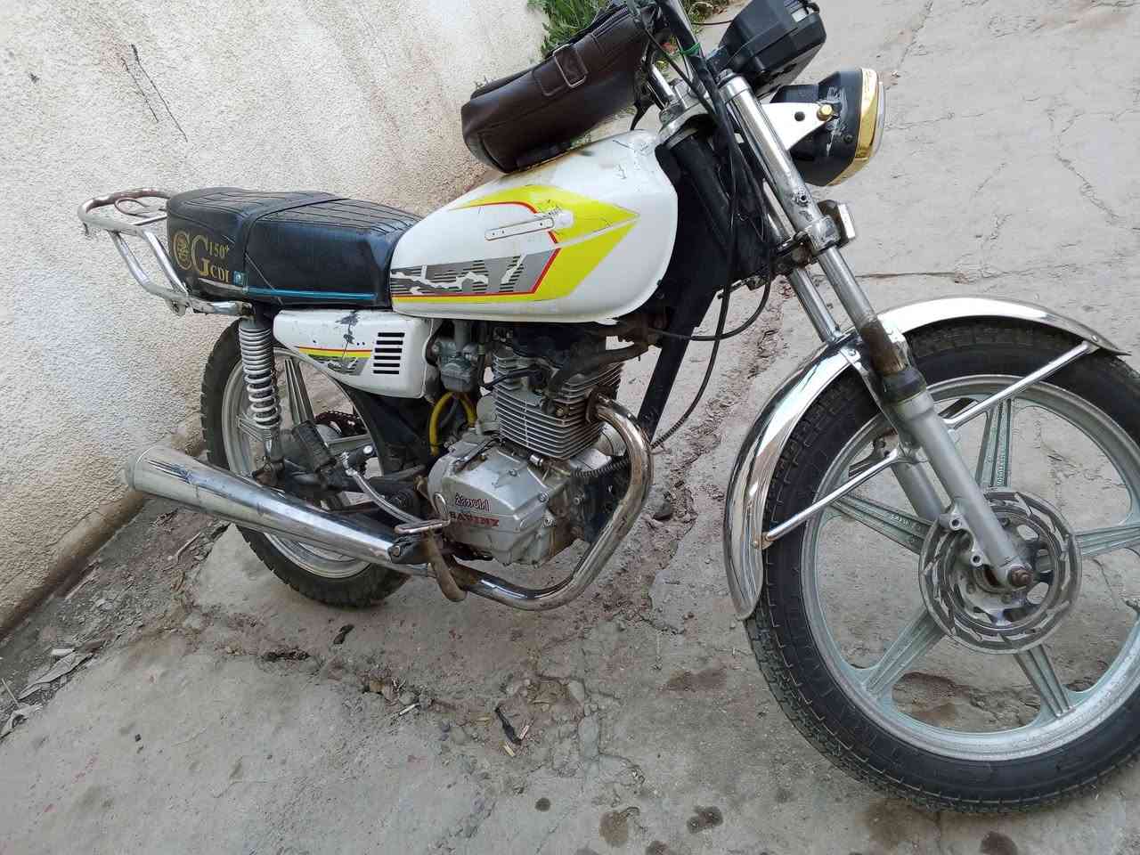 السلام عليكم دراجه يراني لبيع هاي كدمك ولشراي يتصل عله هاذ الرقم ***********
