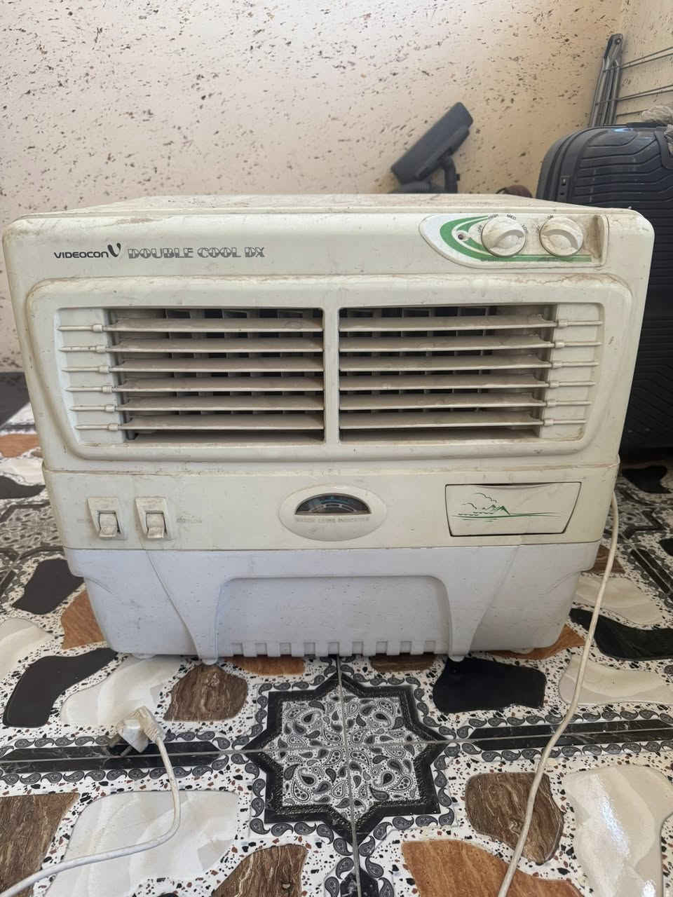 السلام عليكم ورحمة الله وبركاته مبردات عدد ٢ للبيع السعر ٦٥ لكل واحده، شغاله على الفحص لليحب يشتريهن التواصل ع الماسنجر او الرقم ***********
