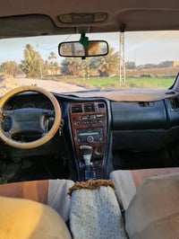 شيزر موديل ٩٣ السياره مكفوله من شاطي ومحرك وكير ونقل جثه كير جديد توني...