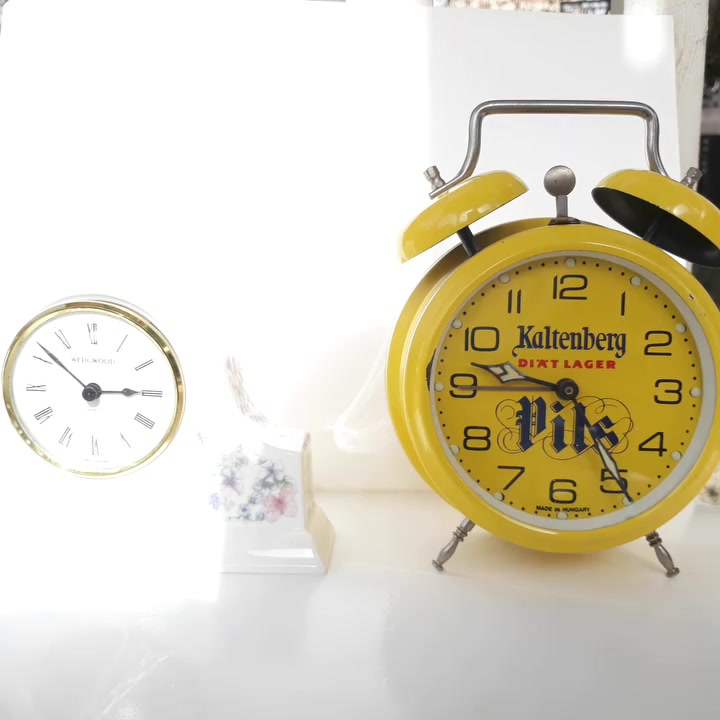 شاعتين وحدة هنكارية صفرة تكويك ذات منبه و جرس و الاخرى صينية كوارتز بيضة بدون جرس  

قطع جميلة جدا 

مكفولة من اي عطل او خلل تعمل 100 % يوجد توصيل لكل محافظات العراق 

كما موضح في الصور و الفيديو

السعر مباشرة على الخاص


**إذا كنت صاحب هذا الإعلان وتريد حذفه لأي سبب، رجاءا أرسل رسالة إلى الدعم الفني**