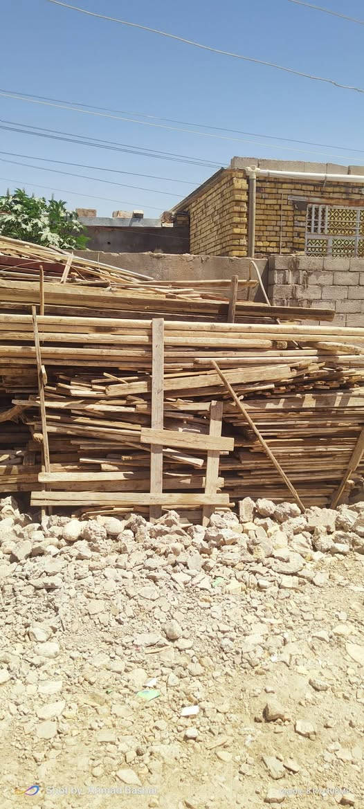 سلام عليكم  يوجد قالب خشب نضيف كامل مساحه300 للبيع مكان كوت حي الحكيم للاستفسار الاتصال على ‏‪***********‬‏
