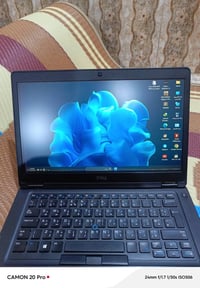 لابتوب دل  معالج رايزن 5 برو 2500U  رام 8 كيكا نضيفه بس شاشته بيه خط و...