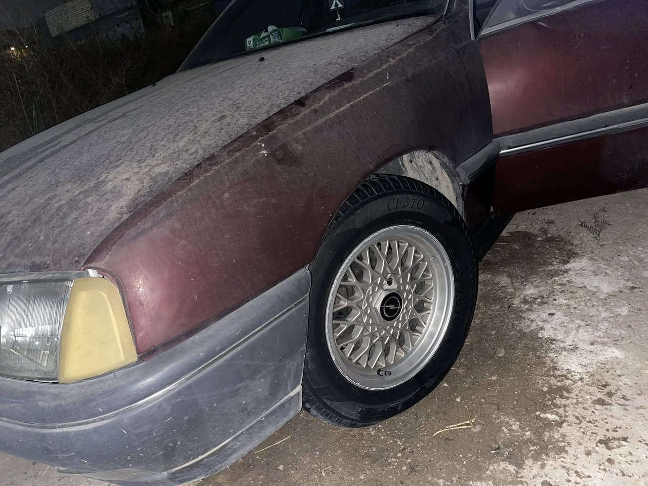 سلام عليكم
أوبل اوميكا مخزنه نظيفة  

مديل ١٩٨٩ 

بغداد باسمي 

لون ماروني 

محرك ٣٠٠٠ عدل وكير عادي جديدات بدون صرفيه بانزين صرفها كلش حلو 

داخل نظيف وكشنات جديدات 

فقط الدشبول بي كم فطر اثر الشمس 

والكشر الخارجي جديد بس ينرادلها بولش لان طافيه لمعتها بدون قطره معجون ولا طخه ولا صبغ 

صدر جديد 

ادامه للسياره كامله بلكات ونوزلات واتر بم قوايش واير فلو 

وايسي سياره صلوات على نبي صاروخ تسارع ونشاط 

تخم تايرات ويل خليه البلادي ++ ويل السبير منازل البلادي الماني مالتها 

سياره بالخير الي ياخذها 

للاستفسار الاتصال على رقم *********** 

مكان السياره بغداد بوب الشام 

السعر المعروض ٥٠ وبيها مجال للطيبين
