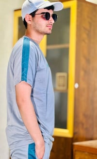 ملابس • ألوان متوفرة