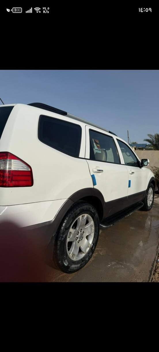 سلام عليكم ورحمة الله وبركاته سيارة مهافي وارد خليجي للبيع سياره كامله كل شيء مكينه جديده طيرات جديد السياره بصمه سياره جاهزه من كل شيء وباسميه بصره  الفحص مالتها موجود هذا رقمي الخاص ***********
