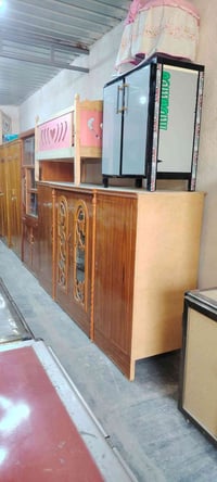 بوفيه الطول مترين ونصف السعر ٢٥٠ الف ٠٧٧١١٩٤٢٨٧٤ ٠٧٨٦٠٣٢٢٠٠٢