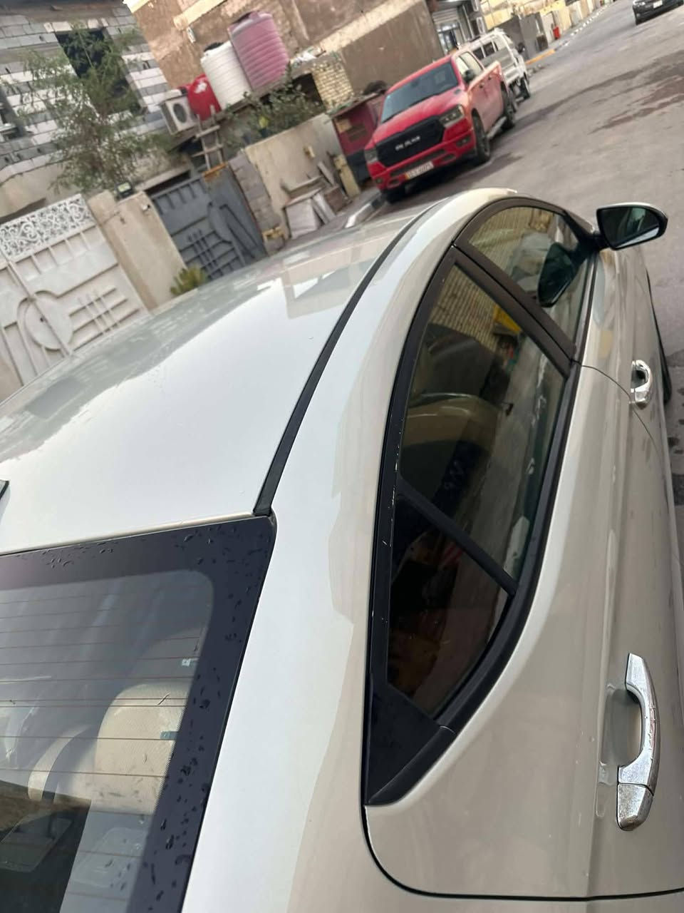النترا ١٧ أمريكي مكينه ٢٠٠٠ مكينه مفتوحه
 حاليا كير  ومكينه جاهزات كفاله  من اي خلل او عطل
حداديه تخم تاير شد جديد
بالنسبه لنظافة السياره داخل وخارج نظيفة السياره وحلوه
بيها ضربه حاليا بالباب وعابره ع طرف ٤ أصابع ترجع ع البارد على وضعها السياره ١١٠ بيها مجال قليل
او مراوس بسياره أحدث
سياره تحويل مباشر 
***********
تواصل خاص او اتصال
