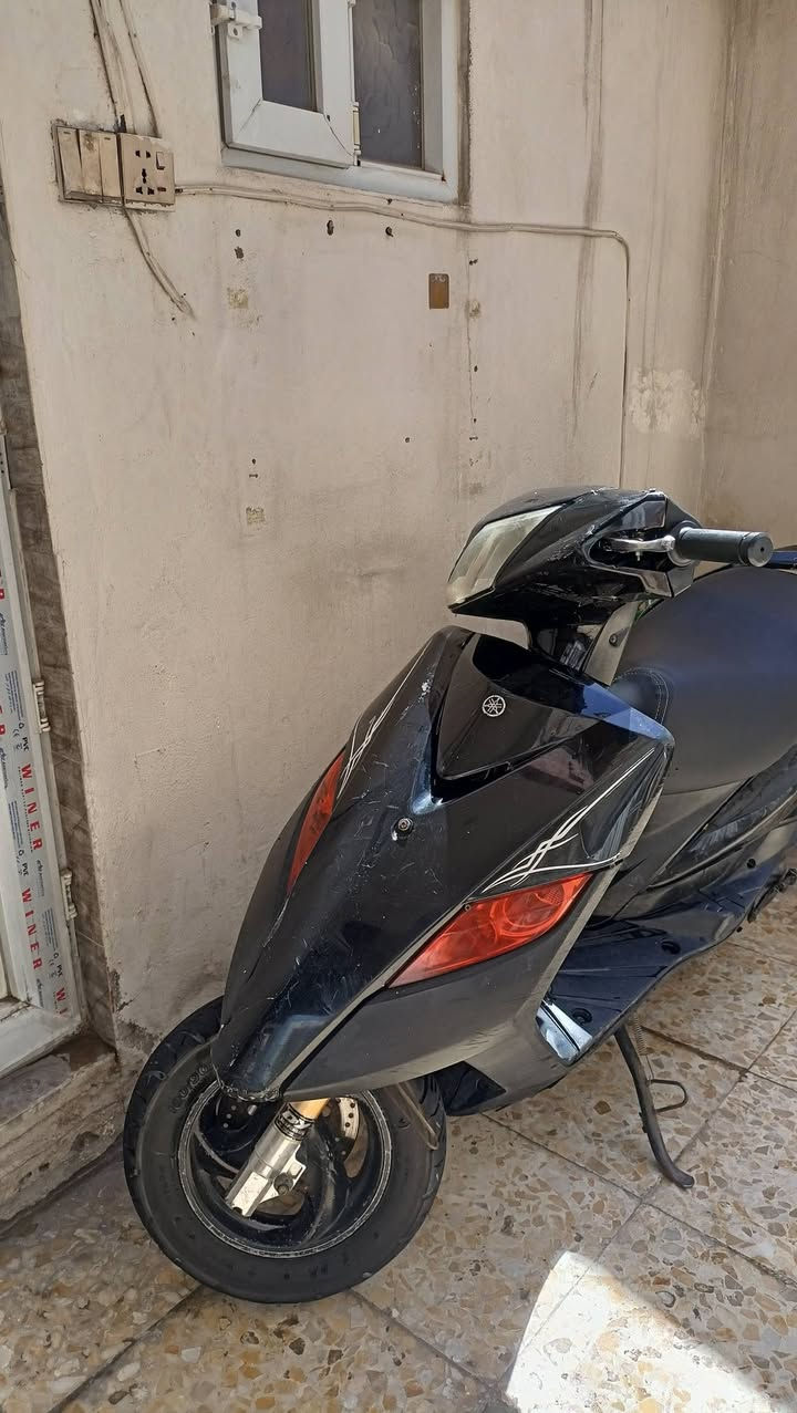 سلام عليكم
دراجه ثعلب 140 بلاديه بيهة دبلات امامي رياضي ودبلات خلفي رياضي وكلج امامي رياضي وقباقه مال كور رياضي 
دراجه كامله مكمله نقصهة فقط بريك امامي 
دراجه نكره سلف بكل وقت ترايك وين متريد 
كهربائيات كلهة شغاله بيهة باتري الكتروني اصلي دراجه مرتبه ربع ما تذب عليهة 
السعر: 450 الف 
مكاني بغداد الحريه 
للأستفسار: *********** واتساب
