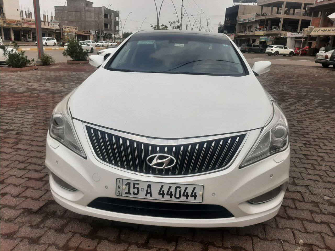 للبيع ازيرا ٢٠١٤ خليجي vip محرك 6 سلندر   بأسمي رقم مميز
السنويه مجدده لل٢٠٢٩ وهزه بعده مساقطه

بصمه ابواب بصمه تشغيل مواصفات ال vip معروفه  

بيه قطعه رش جاملغ خلفي  بدون دواخل شرط موجوده بالمنشور  قبل لا اسويه صورته 

وباب سايق مبدل وكاله طبق الاصل بدون دواخل اثر ماطور هي واكفه دعمه 

 كير/ ممفتوح بلاد شركه
المحرك //فقط كازكيت وشتغلته  وشغل درجه اولى مسويله بوش لاتنقيص لاتبخير 

السعر /١٣٥ 

للاستفسار الاتصال او مراسله واتساب/*********** المكان الرمادي
