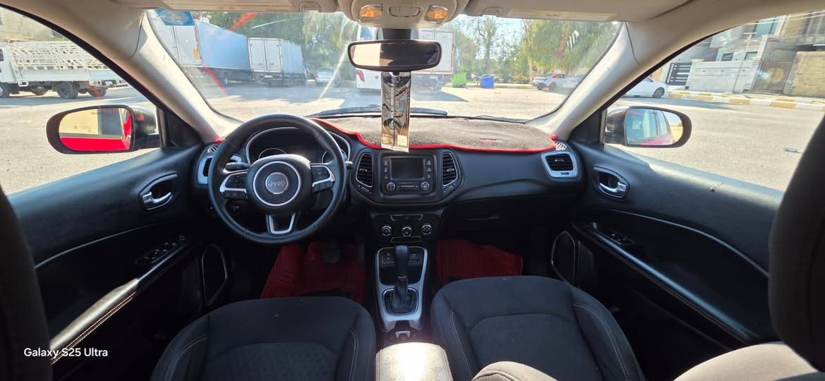 سلام عليكم
جيب كومبارس 2017.رقم كربلاء وبااسمي 
محرك 2400 لا فتح لا تبخير.
ماشية 53 ميل حقيقي.
تخم تاير.
السيارة مال بيت. 
الصور والسونار كلهه موجودة بالمنشور 
مواصفاتها معروفه فوووول عدى الفتحة 
كربلاء المقدسة حي السلام. 
السعر /// 112 مجال قليل. 
للاستفسار يمكنكم التواصل على الرقم///***********
غير متواجد على التواصل الاجتماعي
