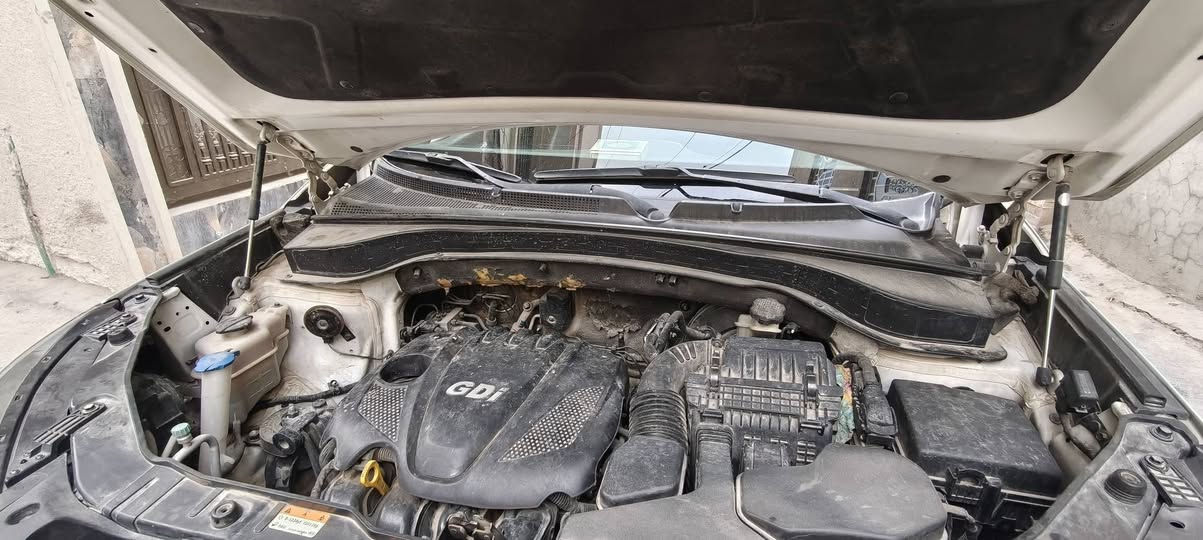 سلام وعليكم سورنتو 2014  خليجي سيارة كلش نضيفة غرفتهة نضيفة مكينة كير حدادية خير من الله سيارة مابيهة كل نقص والسونر منشور مكينة 4 سلندر GDI فول مواصفات بصمة بانوراما رقم اربيل بأسمي مكان بغداد سعر ١٦٠ وبيهة مجال رقم ***********
