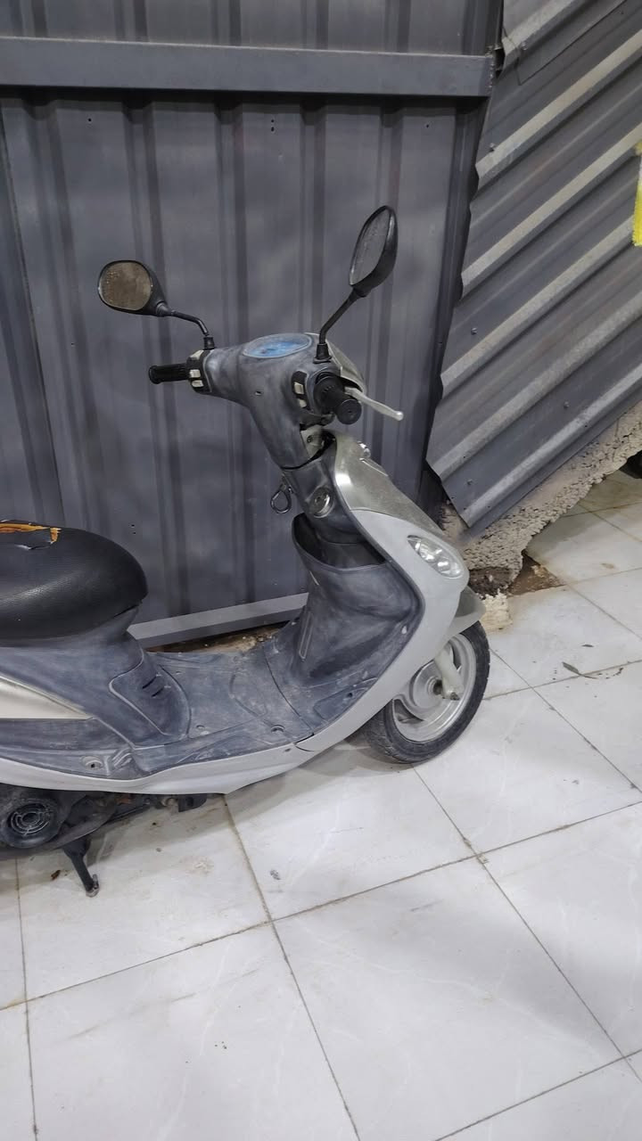 السلام عليكم ورحمة الله وبركاتة عندي دراجة للبيع ماكس منغولي الدراجه كامله مابيها اي نقص مامفتوحه طالعه من  معرض الزيتون الوصل بيها كامله اشاير لايت هندر سلف قفل استيرن وهاذا رقمي ***********وبيه واتساب والخاص مفتوح
