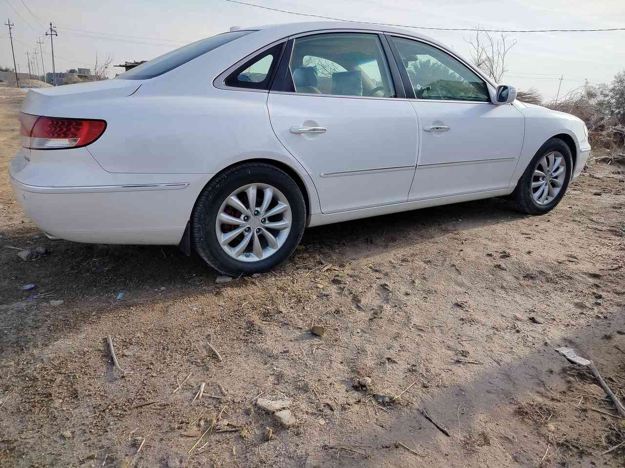 ازيرا 2008 مكفوله محرك 3800 رقم بغداد الدولي مكان السياره واسط السعر 125 وبيها مجال قليل 
***********
