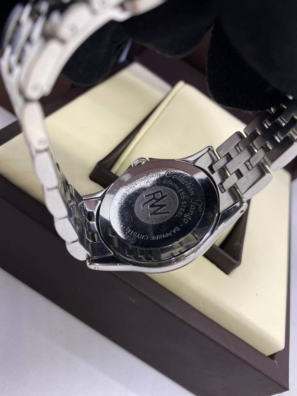 رايموند ويل … Raymond Weil
الصناعه : سويسري اصلي 
الحركه : كوارتز  ( بطاريه ) 
المواصفات :
ساعه ستنلس ستيل .. جام زفير كالجديد 
……. مع العلبه السير نقص حلقتين 
القطر : 40 m
السعر بعد التخفيضات : 260 $ 
التوصيل : مجاني لكل المحافظات
التواصل : خاص ( ماسنجر ) 
او اتصال مع واتساب  ***********

#البصراوي 
#للساعات
#اختيارك
#الامثل
