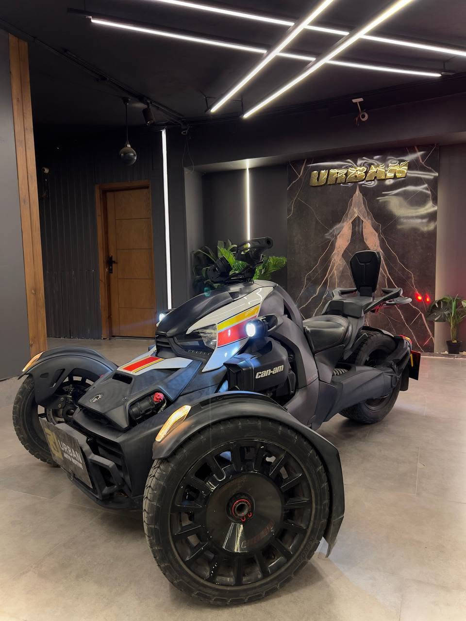 Can-Am 
Rayker Rally 900
Model 2023
900 Cc
82 Hp
10,000Km only
Automatic (CVT) 
AKRAPOVIC EXHAUST
رخصه سنه 

السعر :750,000 القاهرة, مصر


**إذا كنت صاحب هذا الإعلان وتريد حذفه لأي سبب، رجاءا أرسل رسالة إلى الدعم الفني**